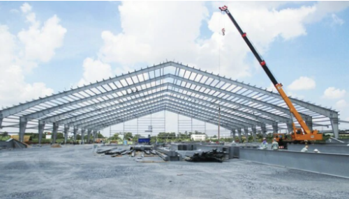 Konstruksi gudang baja pre-engineered