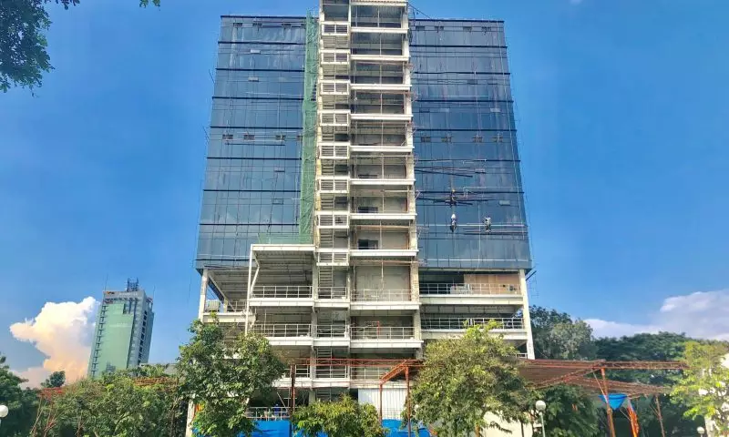 Hubungan antara sistem baja struktural dan bangunan baja bertingkat tinggi