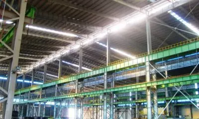 Crane system in prefabricated steel building - bangunan struktur baja prefabrikasi