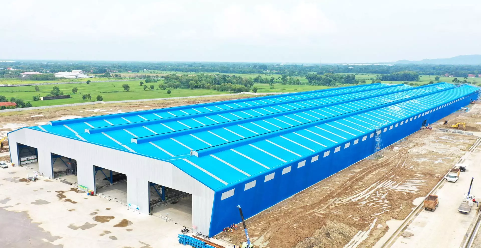 Prefabricated steel building for mechanical engineering and metallurgy - solusi bangunan struktur baja